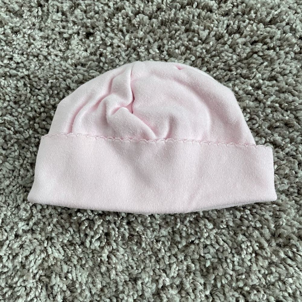 Magnolia newborn hat in light pink